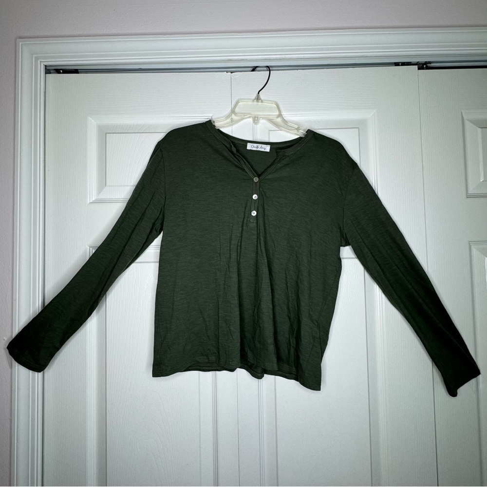 Charlotte Avery Green Henley Top